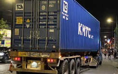 Hi hữu: Bị hai xe ô tô tông liên tiếp, người đi xe máy tử vong thương tâm