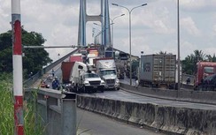 TP.HCM: 3 phương tiện va chạm trên cầu Phú Mỹ, giao thông ùn tắc nhiều giờ