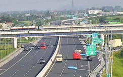 Xe quá tải lợi dụng chạy đêm trên cao tốc Hà Nội - Hải Phòng