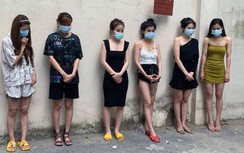 Tạm giữ 42 nam nữ bay lắc trong quán karaoke Golf Family giữa mùa dịch