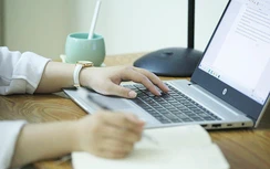 Khi nhà báo đi viết bài "kiếm thêm"