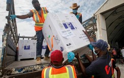 Bao giờ vaccine chống Covid-19 mới đến được với các nước nghèo?