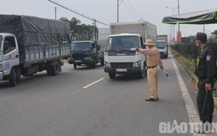 Liên tiếp phát hiện người "lạ" vào vùng dịch, Quảng Ngãi ngăn chặn thế nào?