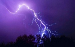 Đang phơi ruốc, người phụ nữ bị sét đánh tử vong thương tâm