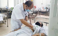 Sốt cao, đau mỏi cơ sau tiêm vaccine Covid-19, không ngờ do sốt xuất huyết