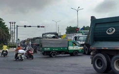 QL51 ùn tắc hơn 5km, buộc mở dải phân cách để giảm ùn tắc