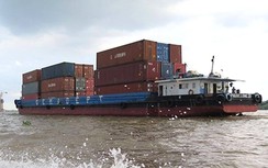 Không sử dụng hạ tầng cảng biển, sao vẫn thu phí?