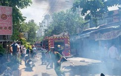 3 căn nhà ở TP Thủ Đức bốc cháy giữa trưa, nhiều tài sản bị thiêu rụi