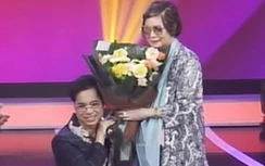 Xúc động nhìn lại Ngọc Sơn rưng nước mắt, quỳ gối tri ân người mẹ đã mất