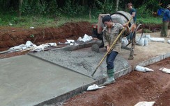 Đồng lòng hiến đất để làm đường liên thôn, liên xã ở Đắk Nông