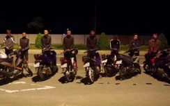 Công an nổ súng bắt nhóm đua xe trái phép lao xe vào lực lượng chức năng