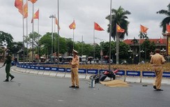 Va chạm với xe container, thiếu nữ tử vong thương tâm tại ngã năm Kiến An