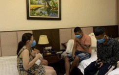 Hai thiếu nữ vào khách sạn sử dụng ma túy với bạn trai