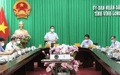 Kỷ luật cán bộ có người nhà từ tỉnh ngoài về nhưng không khai báo
