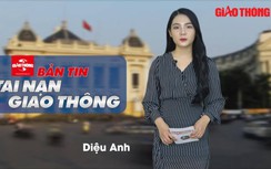 Video TNGT 22/7: Xe container lật ngang giữa đường, tài xế bị thương