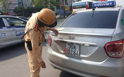 Taxi che biển số né “phạt nguội”, xử lý thế nào?