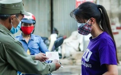 Dân Thủ đô lần đầu đi chợ theo phiếu, tối đa 3 lần/tuần, mỗi lần 1 giờ