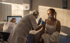 Nga áp dụng lệnh tiêm vaccine bắt buộc với một số lĩnh vực