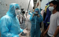 Bí thư Thành ủy TP.HCM Nguyễn Văn Nên kiểm tra khu phong tỏa ở Bình Tân