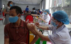 Gần 6 triệu liều vaccine Astrazeneca và Moderna được phân bổ ra sao?
