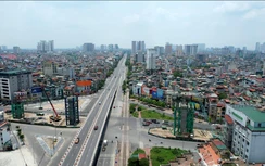 Giao thông Hà Nội nhìn từ trên cao ngày giãn cách: Chưa bao giờ vắng thế!