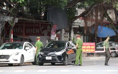 Bắt giữ người đàn ông cầm kiếm đuổi đánh cán bộ chốt kiểm dịch Covid-19