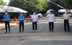 Bệnh viện Long An dỡ phong tỏa, vào khám phải nộp 238.000 đồng test nhanh