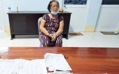 Ra đường vào giờ "nóng" để bán lô đề xổ số miền Bắc