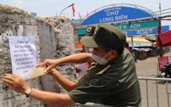 Phong tỏa chợ Long Biên, hàng trăm tấn hoa quả mắc kẹt xử lý thế nào?