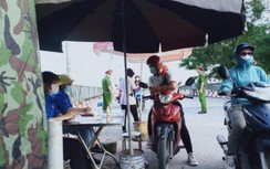 Nhiều nhân viên sân bay không thể đi làm vì không có xét nghiệm Covid-19