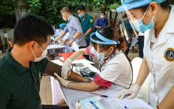 Trưa 8/8, Hà Nội thêm 31 ca Covid-19, tạm phong toả 1 toà chung cư Linh Đàm