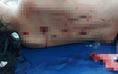 Truy tìm nam sinh cầm dao đâm dã man 2 mẹ con bạn cùng lớp