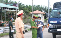 Tài xế xe đường dài lao đao với văn bản của Sở Y tế Tiền Giang