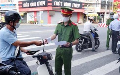 Cán bộ, công chức thành phố Long Xuyên ra đường phải có đủ 3 loại giấy