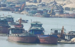 Thanh tra, CSGT vào cuộc xử lý cụm bến chiếm luồng đường thủy sông Lô