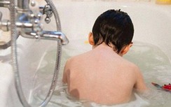 Cháu bé 19 tháng tuổi tử vong tại điểm giữ trẻ không phép