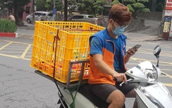 Hà Nội: Xử nghiêm vi phạm không đội mũ bảo hiểm khi giãn cách