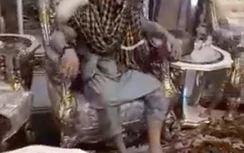 Video quân Taliban lục lọi biệt thự siêu sang của tướng Afghanistan