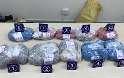 Hơn 30kg ma túy ngụy trang trong các thanh socola chuyển phát nhanh