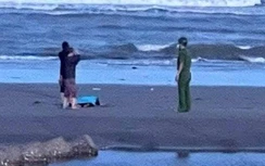 Đã tìm thấy thi thể 3 giáo viên nghỉ hưu bị sóng biển cuốn mất tích