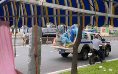 CSGT mượn bình oxy, ống thở cứu F0 nguy cấp giữa đường