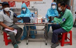 Có nên bỏ việc đo huyết áp trước khi tiêm vaccine phòng Covid-19?