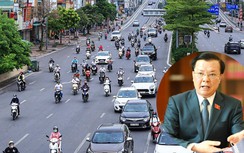 Bí thư Hà Nội: Có "chặt ngoài, lỏng trong", phải giảm người ra đường