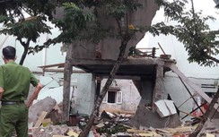 Quảng Nam: Cặp vợ chồng tử vong sau tiếng nổ lớn, căn nhà cấp 4 sập đổ