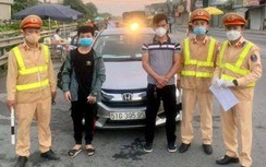 Phát hiện lái xe giấu cháu bé sau cốp ô tô để qua chốt kiểm dịch Covid-19