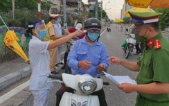 CSGT, công an xã, phường "tốc lực" cấp giấy đi đường mẫu mới