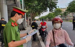 Hà Nội điều chỉnh giấy đi đường: Được dùng cả mẫu cũ và mới