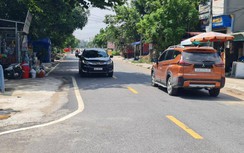 Nguy hiểm con đường “thò ra, thụt vào” ở Hải Dương