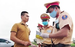 Quên đổi GPLX, để quá hạn bị phạt đến 12 triệu đồng