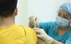 Cấp thẻ xanh, thẻ vàng thế nào với người tiêm vaccine thử nghiệm?